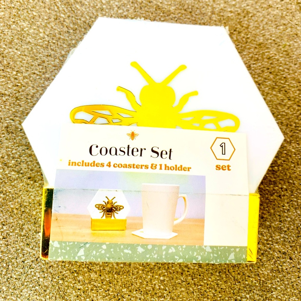 Gold Honey Bee Set of 4 white Hexagon coasters and gold Holder NWT